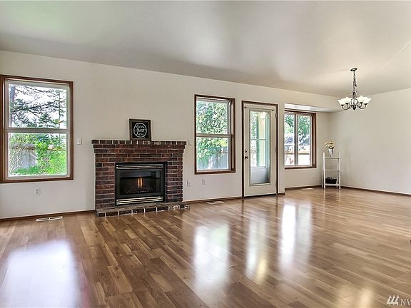 2nd image of 8623 Christa Dr NE