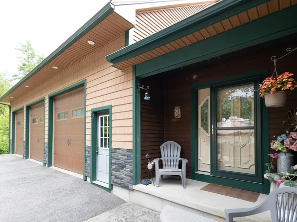 75 Laura Lane, Arundel, ME 04046