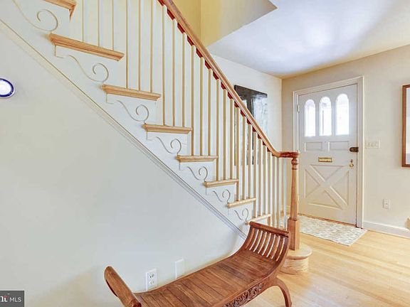 4th image of 2726 Blaine Dr