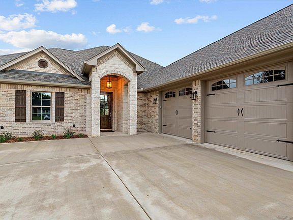 2nd image of 8527 Freestone Dr
