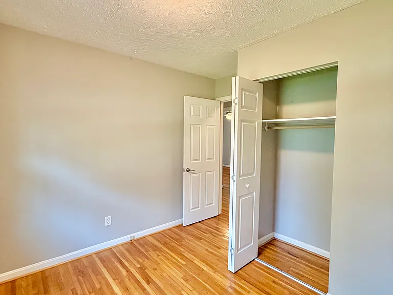 3339 Sutherland Dr — Photo 16
