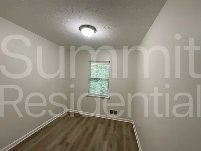 5950 Stonewall Dr #4 — Photo 10