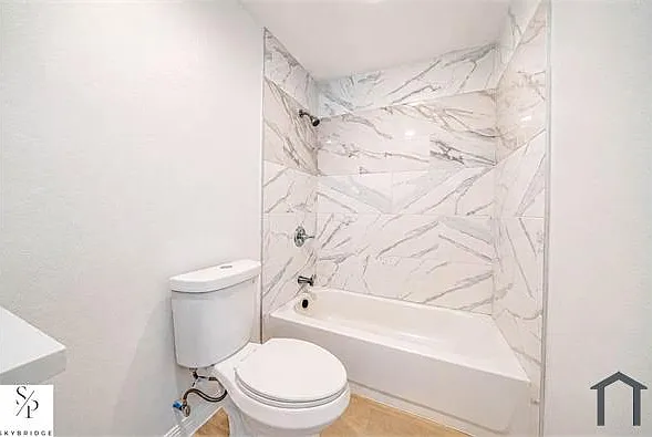 1428 W 59th St #3-4 — Photo 12