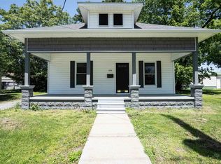 820 W Maplewood St, Marion, IL 62959