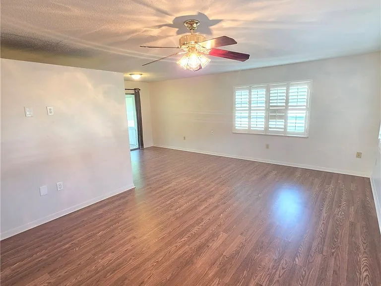 221 Harmony Ln — Photo 16
