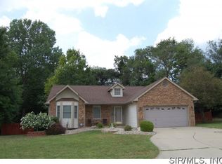 25 Hillsborough Ave, Glen Carbon, IL 62034