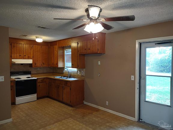 5th image of 2109 Pauline Dr