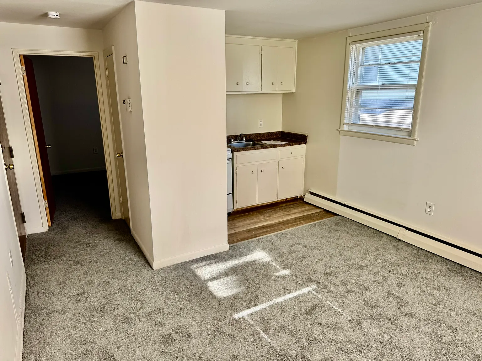 1 bed, 600 sqft, $965 — Photo 2