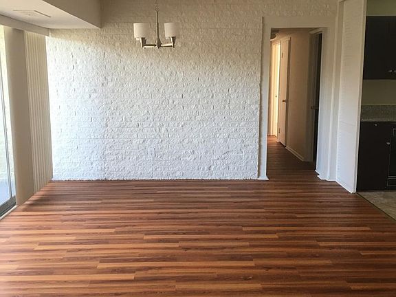 Living/ dining room area