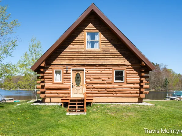 114 Horseshoe Dr, Leroy, MI 49655