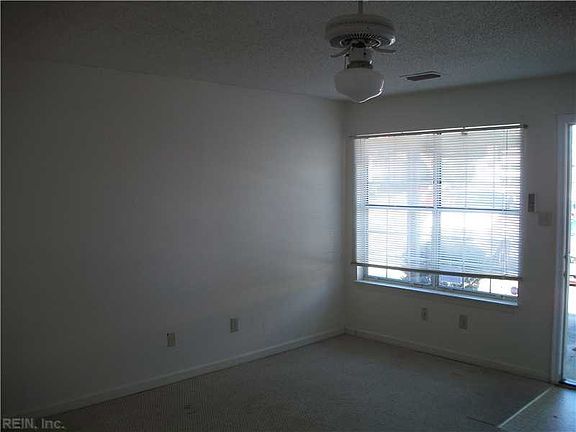 2nd image of 225 Lantana Ln #A