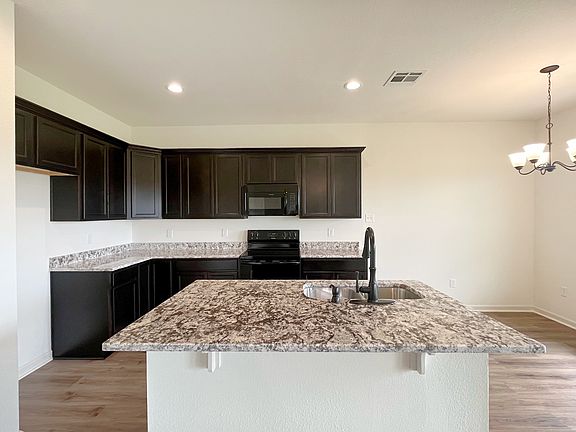 Hoffman IV G - Kitchen - DSLD Homes