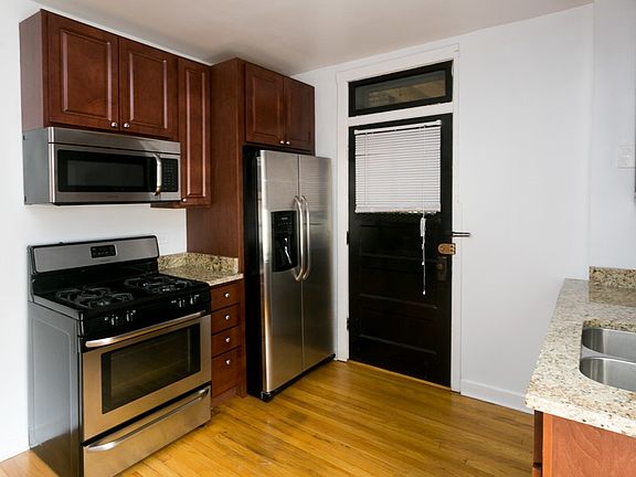 5th image of 2110 W Ainslie St #N4
