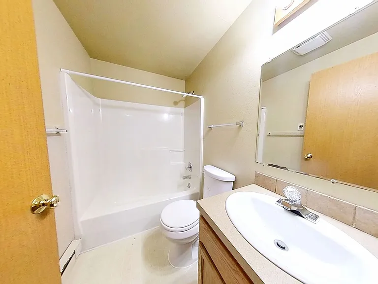 Heather Ridge, 2 Bedrooms, 1 Bathroom Apartments for Rent! — Photo 26