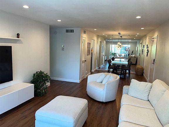 3rd image of 6289 Bay Club Drive #3
