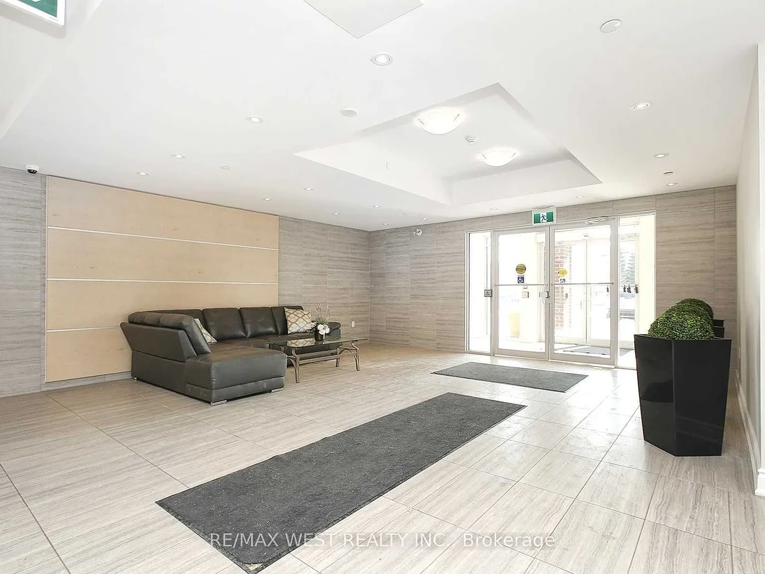 1 bed, $2,000 — Photo 4