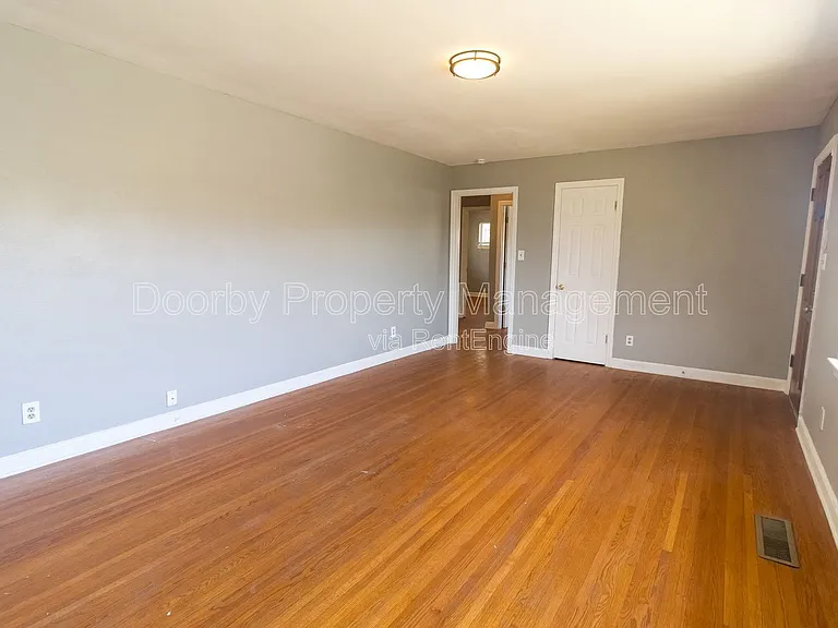 3810 Nandena Dr — Photo 8