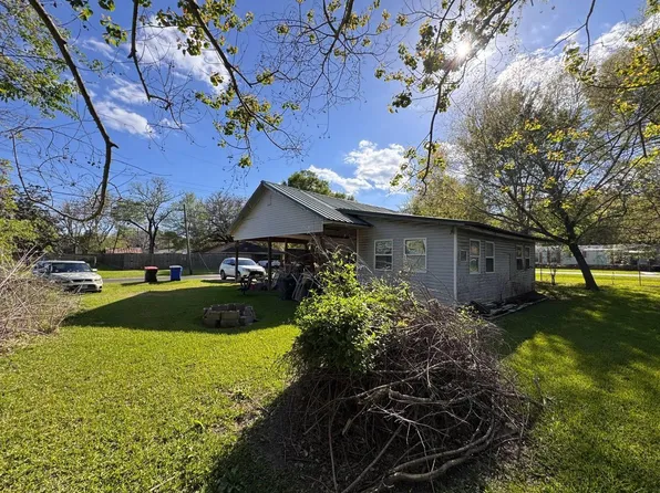 875 S Ann St, Sour Lake, TX 77659