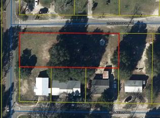 16 N Davis Ln, Defuniak Springs, FL 32433