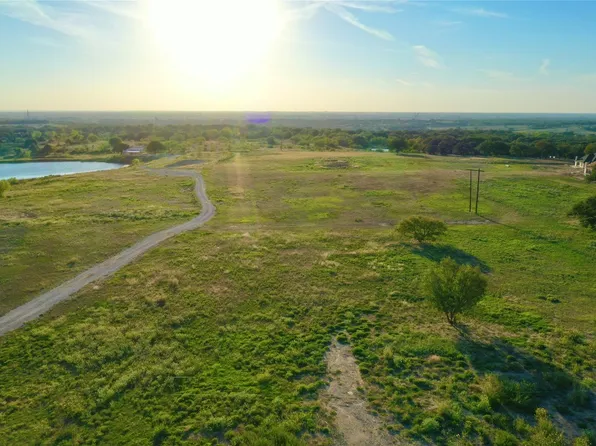 170 Robles Ln, Alvord, TX 76225