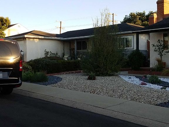 3rd image of 8834 De Haviland Ave