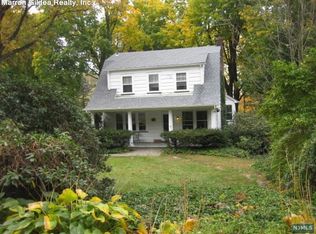 76 Oweno Rd, Mahwah, NJ 07430