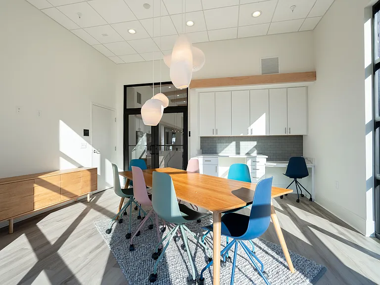 5 Row Apartments — Photo 12