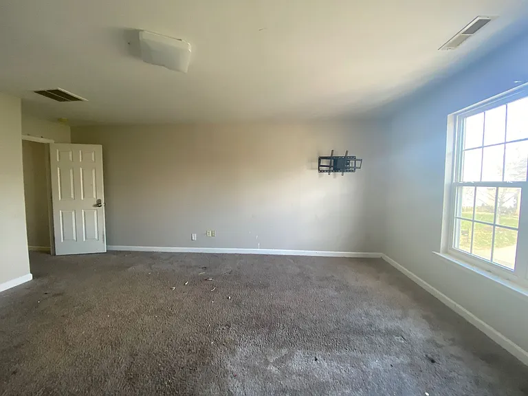 12129 Hampton Place Dr — Photo 20