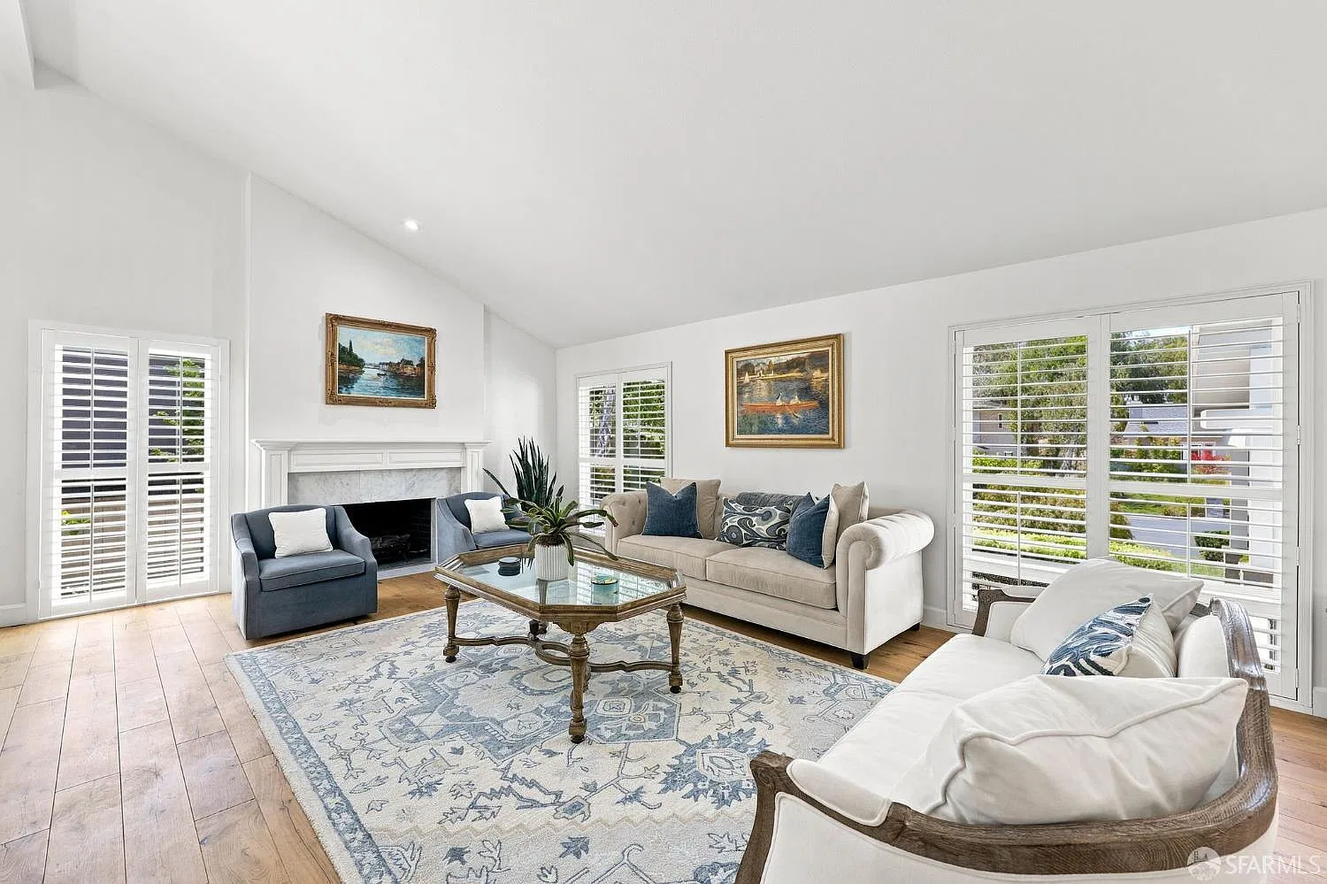 4 bed, 3.0 bath, 2880 sqft, $9,995 — Photo 4
