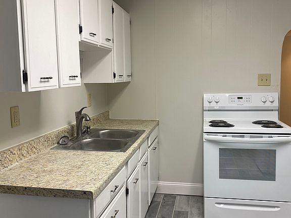 3rd image of 15 E High St #2