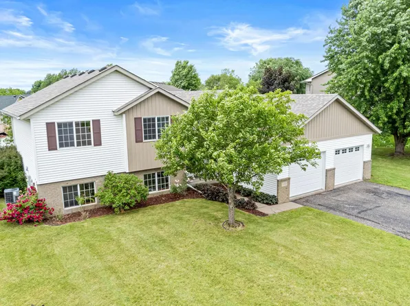 572 Amur Cir NW, Saint Michael, MN 55376