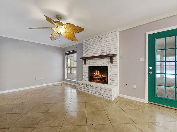 3rd image of 507 Forest Ave N