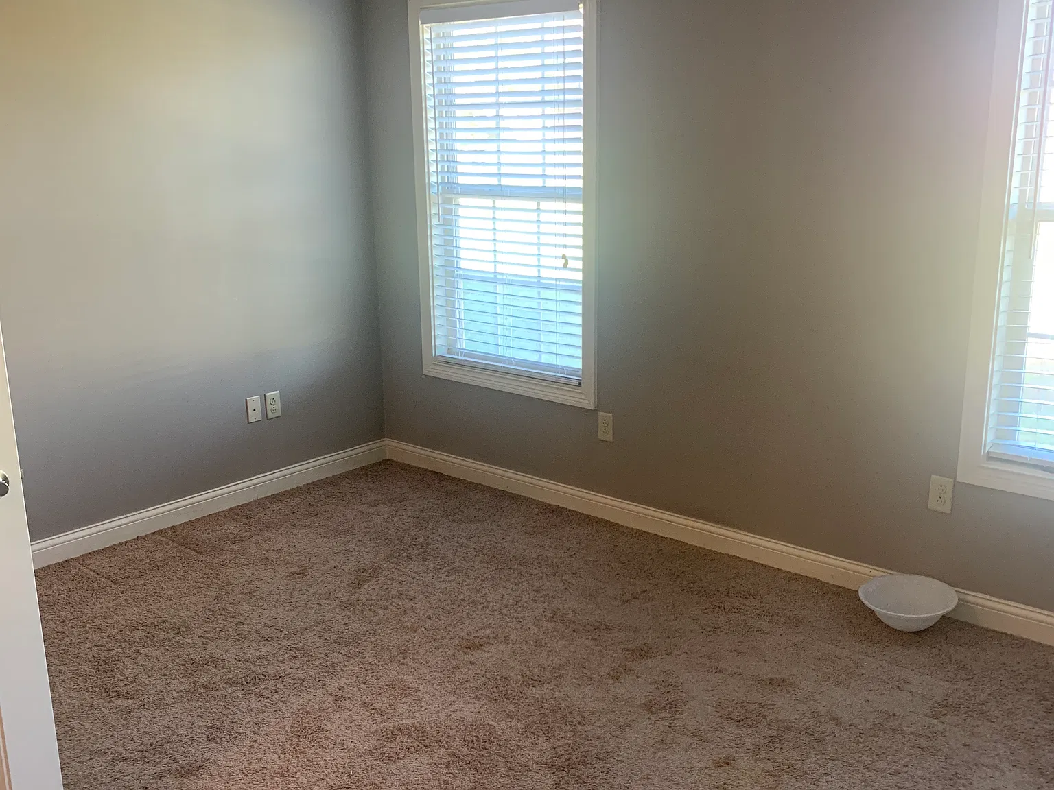 2 bed, 1800 sqft, $1,100 — Photo 2