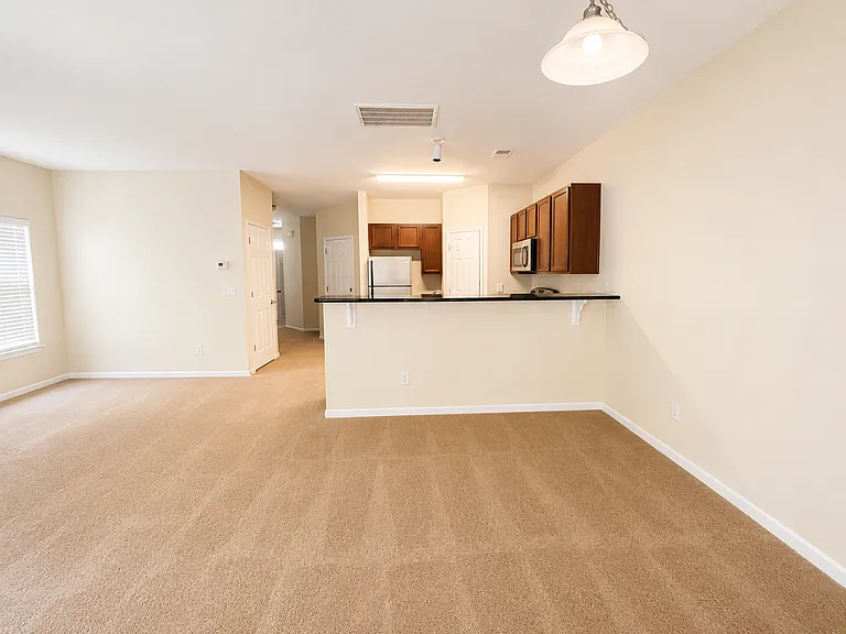 466 Westmoreland Rd — Photo 6
