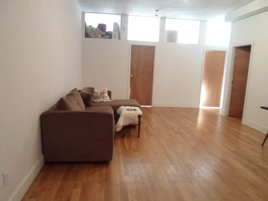 Rented by Sky Management | media 29