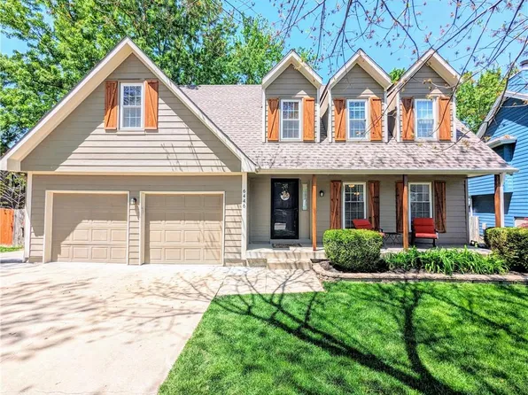 6446 Roundtree St, Shawnee, KS 66226