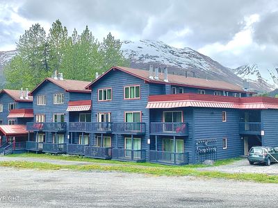 282 Crystal Mountain Rd #200, Girdwood, AK, 99587