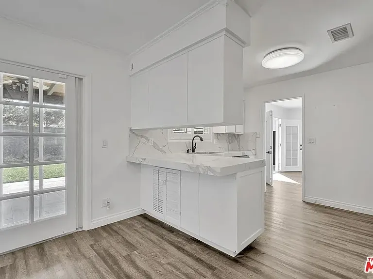 28040 Ermine Pl — Photo 20
