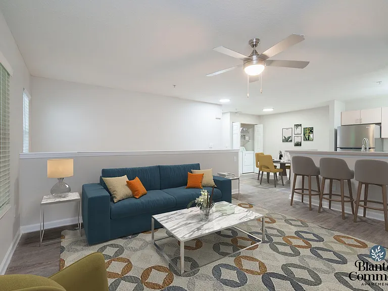 Blanton Commons Apartments — Photo 20