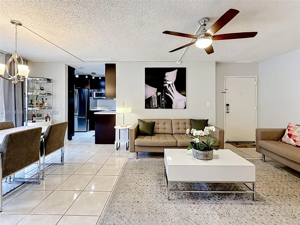 9350 Fontainebleau Blvd, Miami, FL