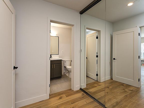 5th image of 845 S Kenmore Ave APT 102