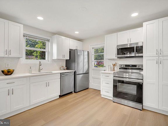 5th image of 7708 Killebrew Dr