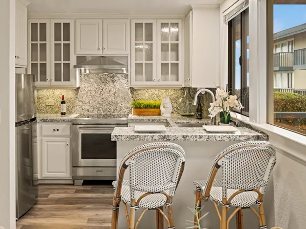 22 La Playa St, Monterey, CA 93940