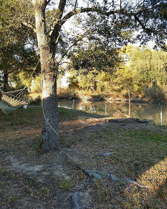 1st image of 101 Oak Island Dr