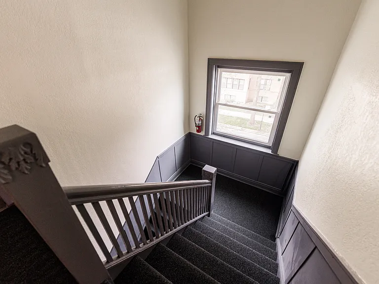 2101 N Hamlin Ave #3F — Photo 13