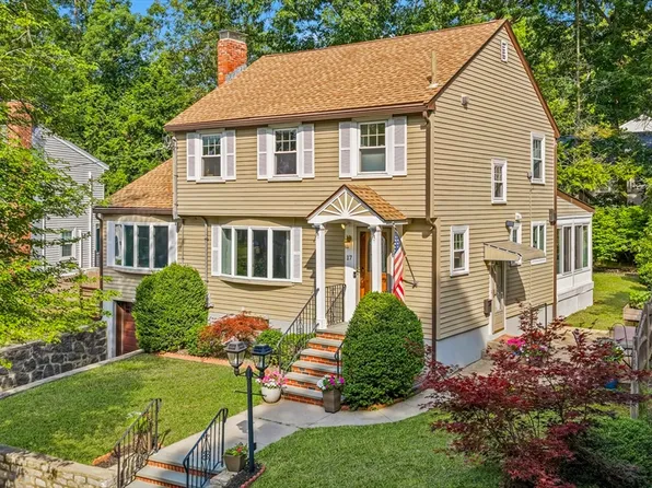17 Keane Rd, Boston, MA 02132