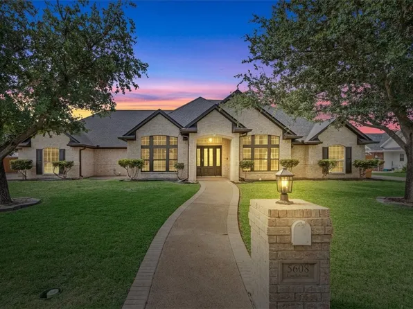 5608 Landsdown Dr, Waco, TX 76708