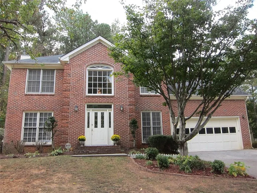 3403 Woodlaurel Dr photo 1