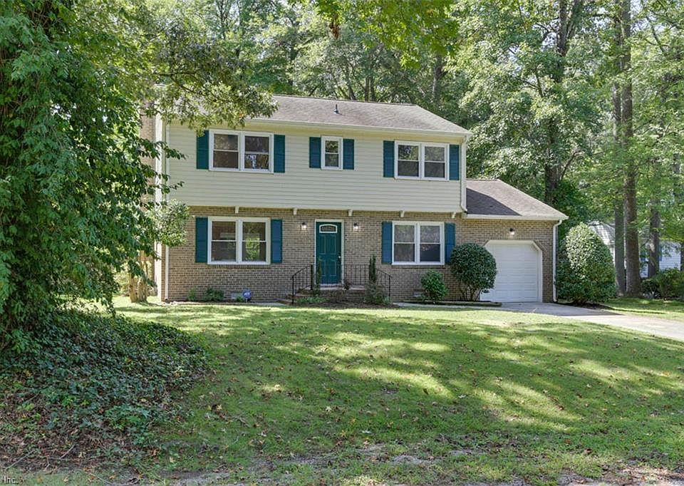 1st image of 303 Rosewood Ln