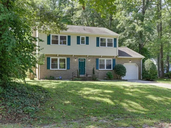 303 Rosewood Ln, Yorktown, VA 23692
